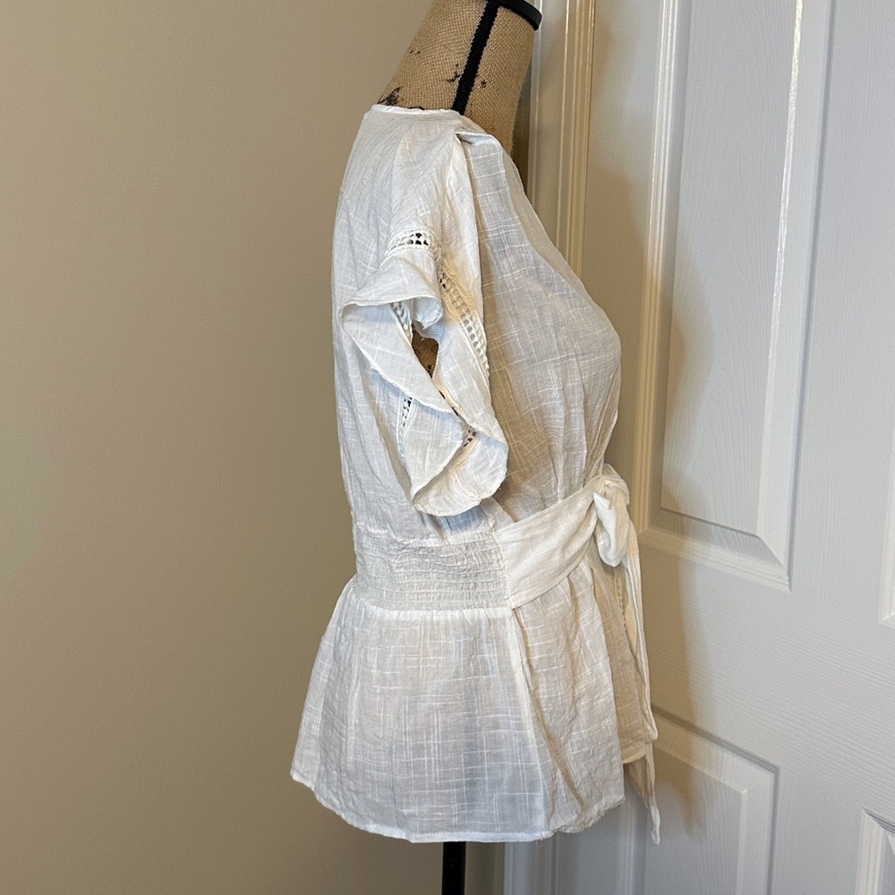 Women’s Max Studio Blouse Short sleeve, plunge, white Size Large - Picture 2 of 6